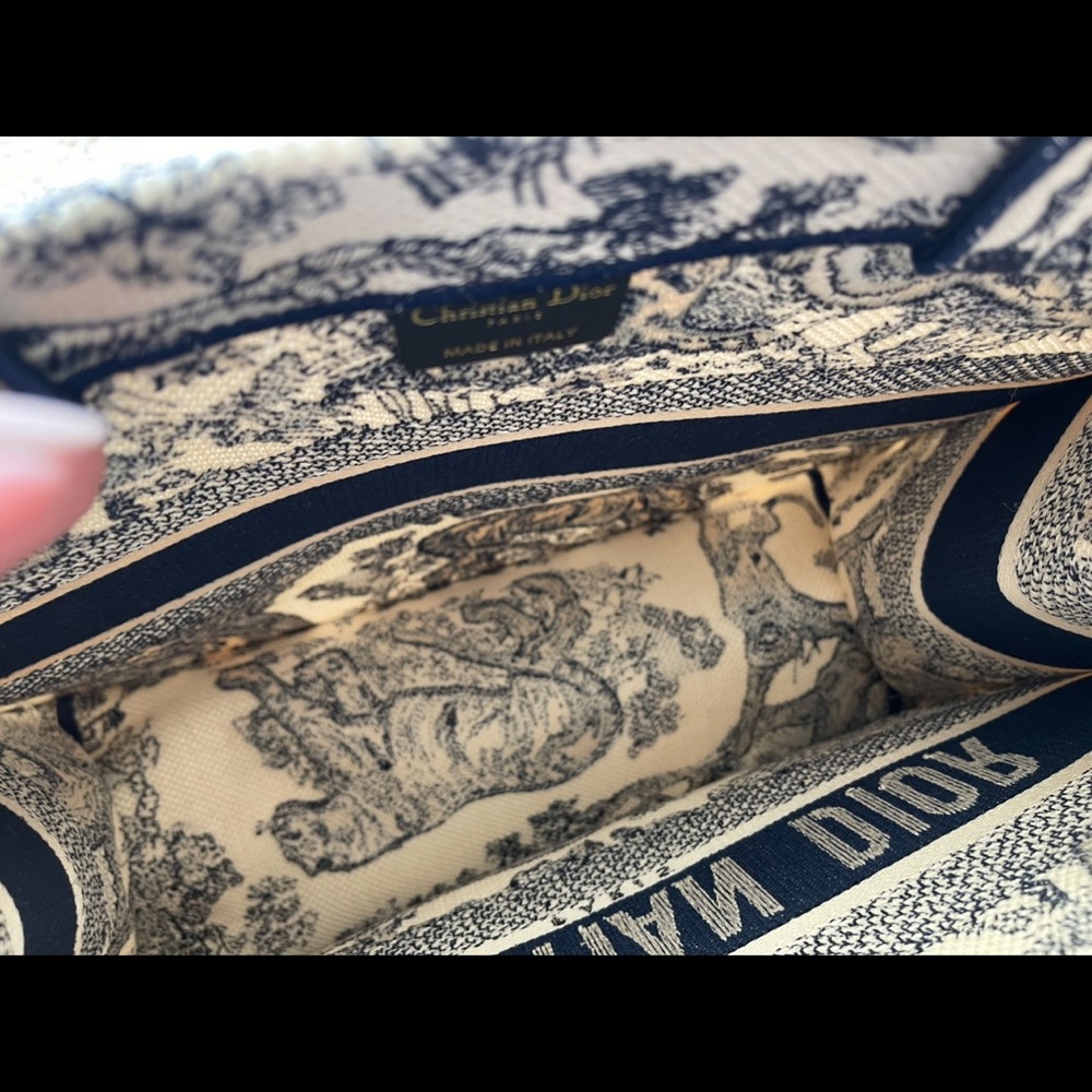 Brand New Dior Book Tote - Medium - Picture 5 of 6
